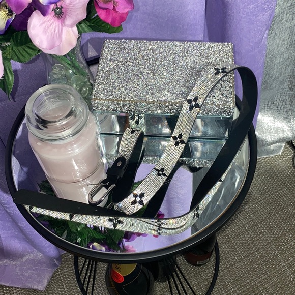 Stylish Belts - Picture 3 of 8